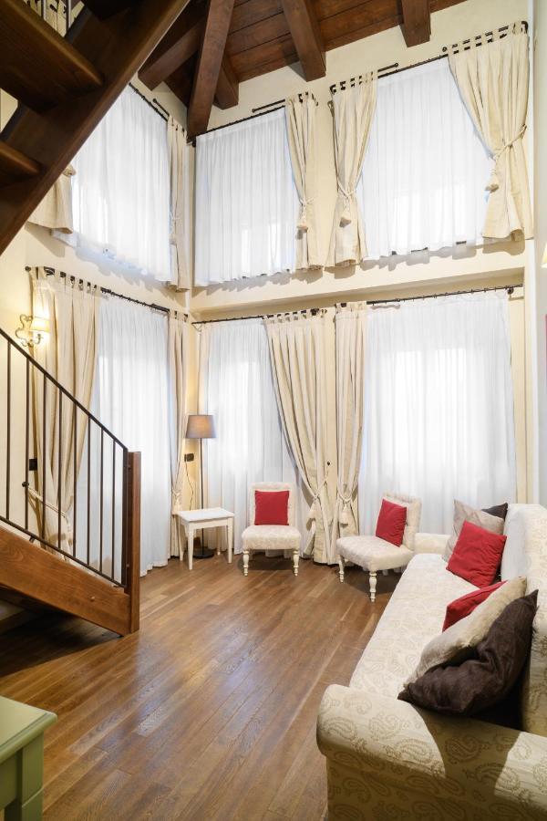 Relais Bella Rosina Pool & Spa La Cassa ภายนอก รูปภาพ