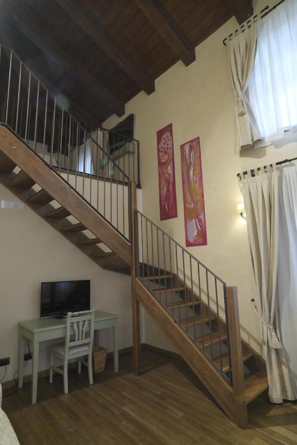 Relais Bella Rosina Pool & Spa La Cassa ภายนอก รูปภาพ
