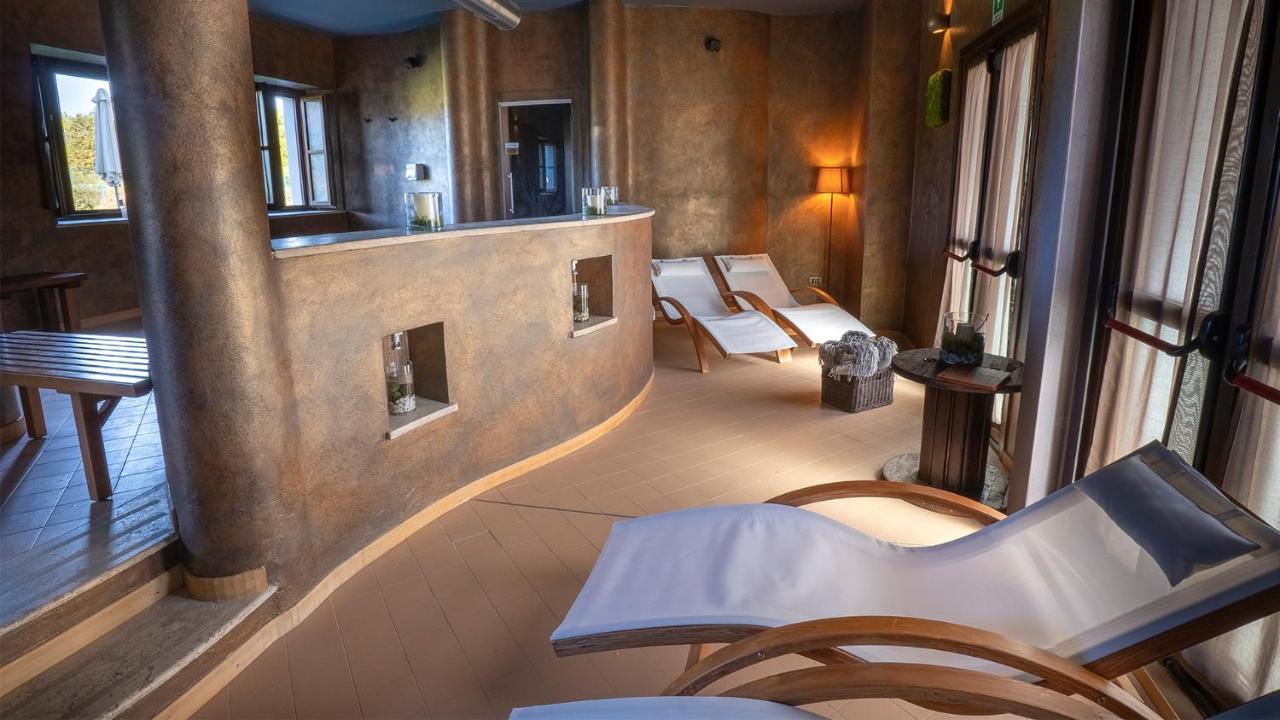 Relais Bella Rosina Pool & Spa La Cassa ภายนอก รูปภาพ
