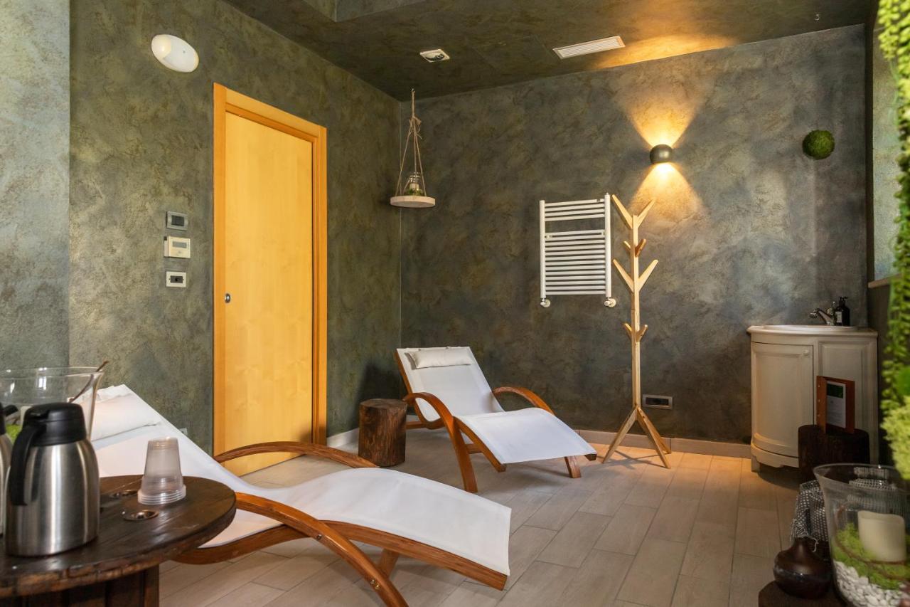 Relais Bella Rosina Pool & Spa La Cassa ภายนอก รูปภาพ