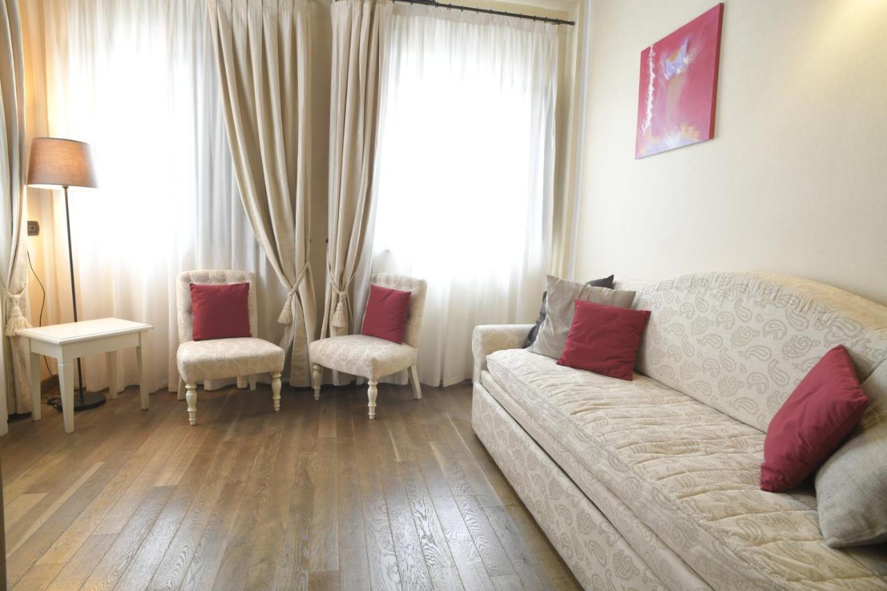 Relais Bella Rosina Pool & Spa La Cassa ภายนอก รูปภาพ