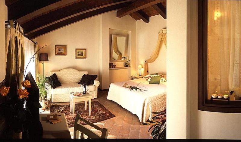 Relais Bella Rosina Pool & Spa La Cassa ภายนอก รูปภาพ