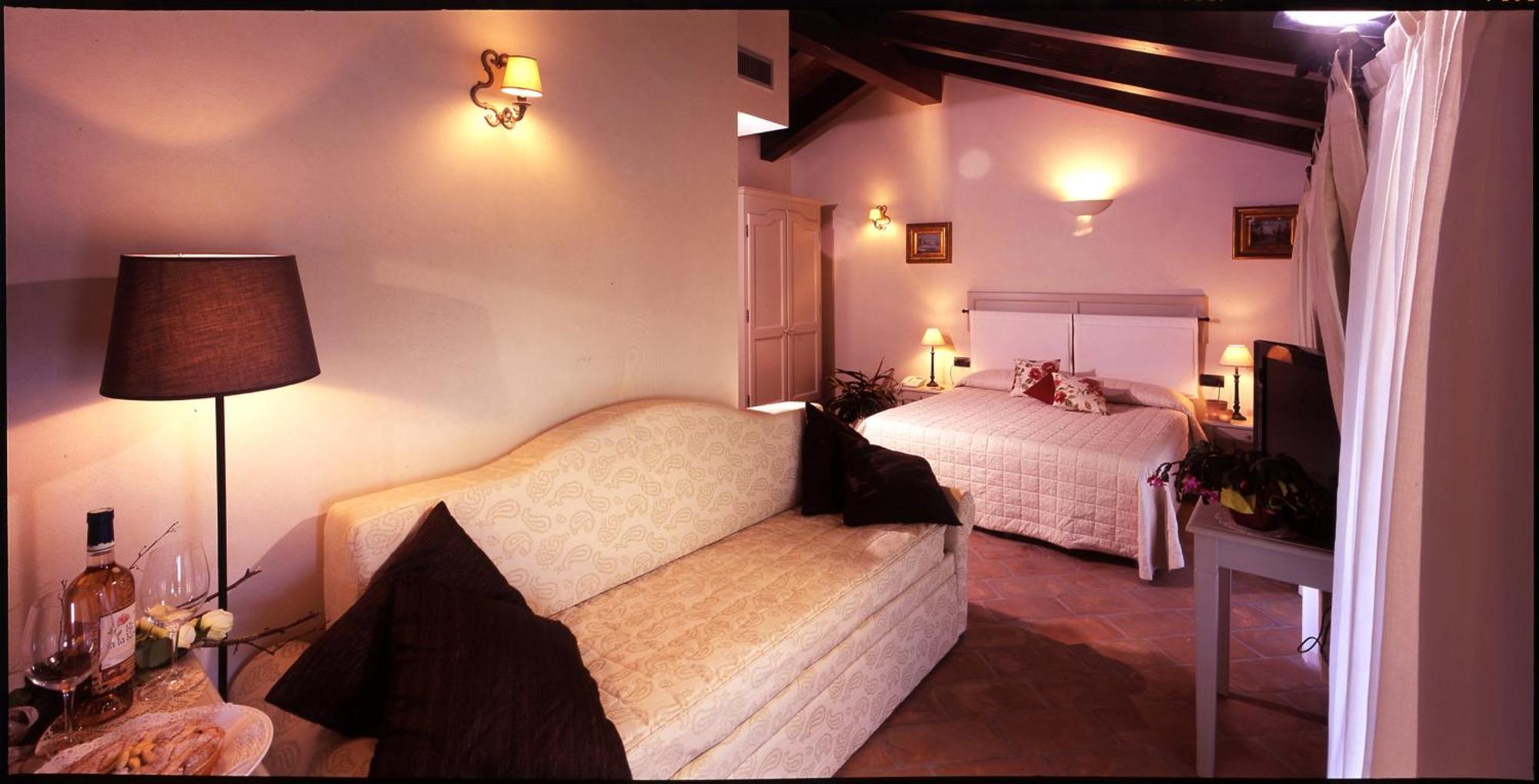 Relais Bella Rosina Pool & Spa La Cassa ห้อง รูปภาพ
